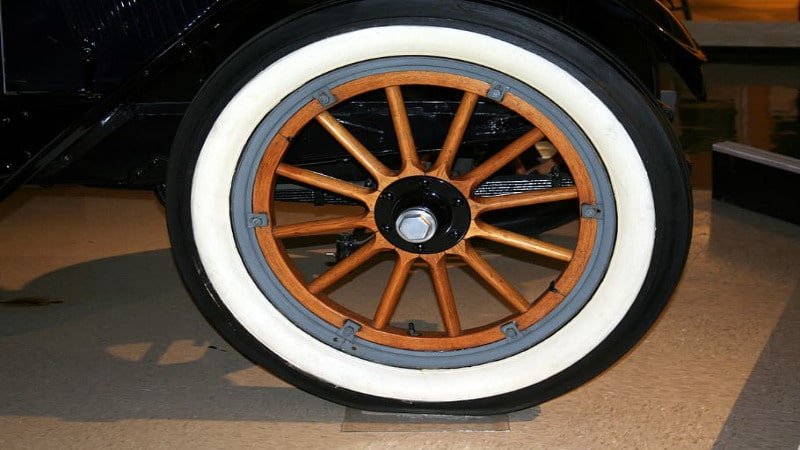 What are whitewall tires - pic2 - www.aboutyourtires.com